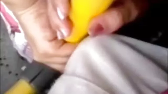 Las abuelas tabúes lo hacen consigo mismas y con los jóvenes.
