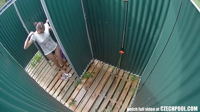 Chica morena en pov mamada