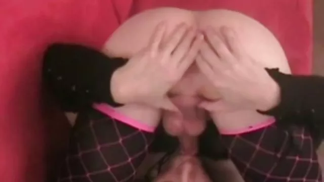 Dos gordas juegan en trios porno
