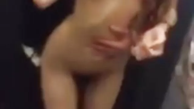 Chico con enorme polla se folla al amor de papá