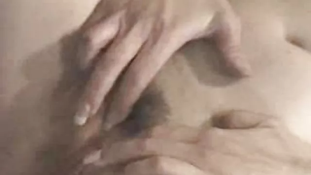 Mr Marcus se folla a dos putas blancas