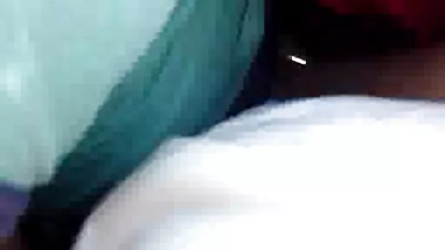 Rubia guarra con enormes tetas
